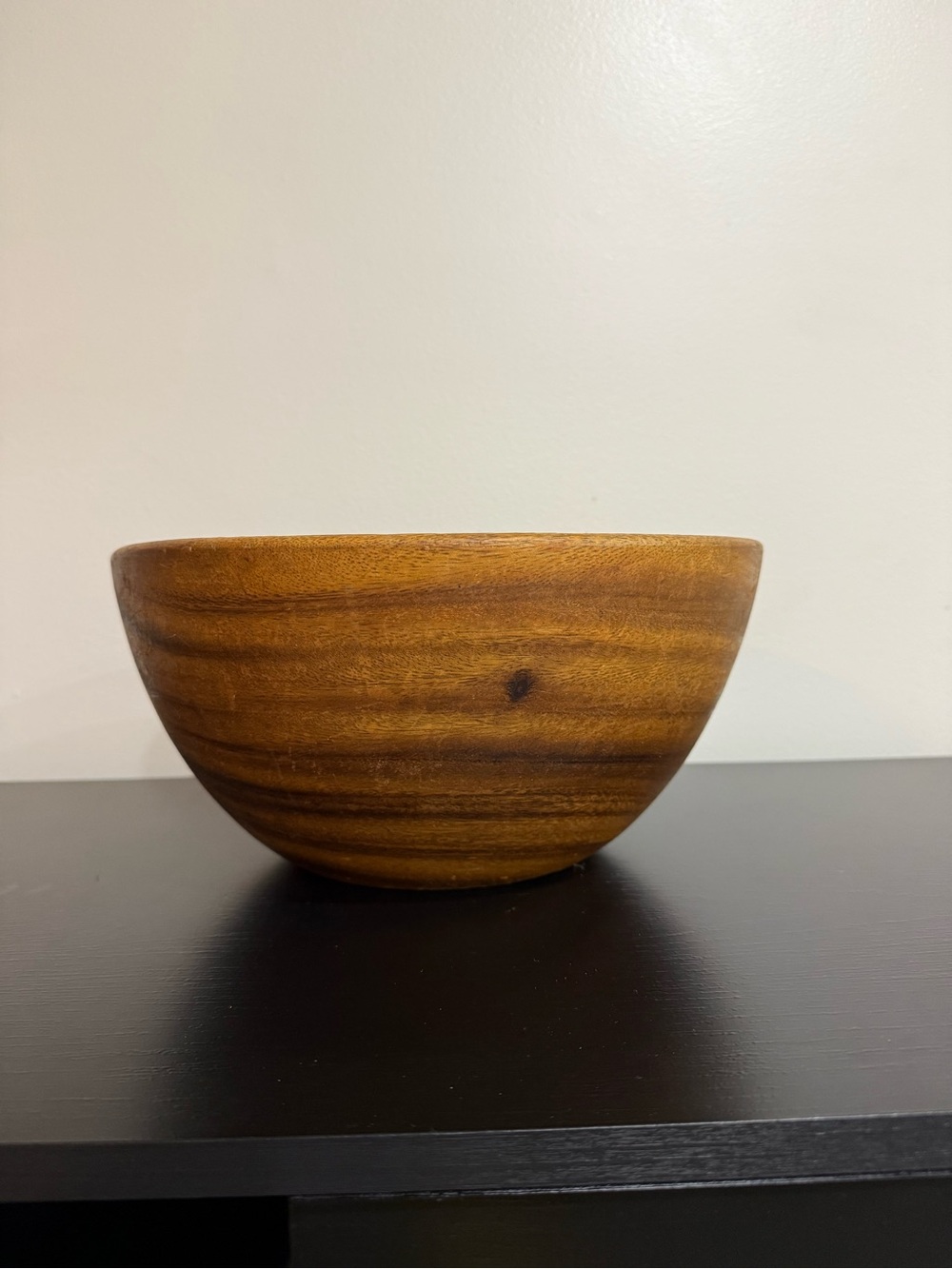 Hand carved Hand-turned Vintage Mid-Century Modern Monkey pod bow - Picture 4 of 6